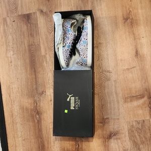Pre owned Puma sz 9
